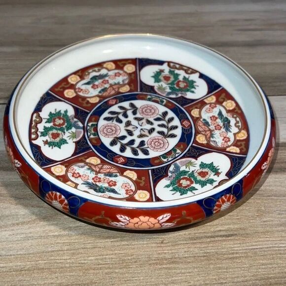 Vintage Gold Imari Hand Painted 5” Floral Design Plate / Bowl from Japan - Picture 1 of 6